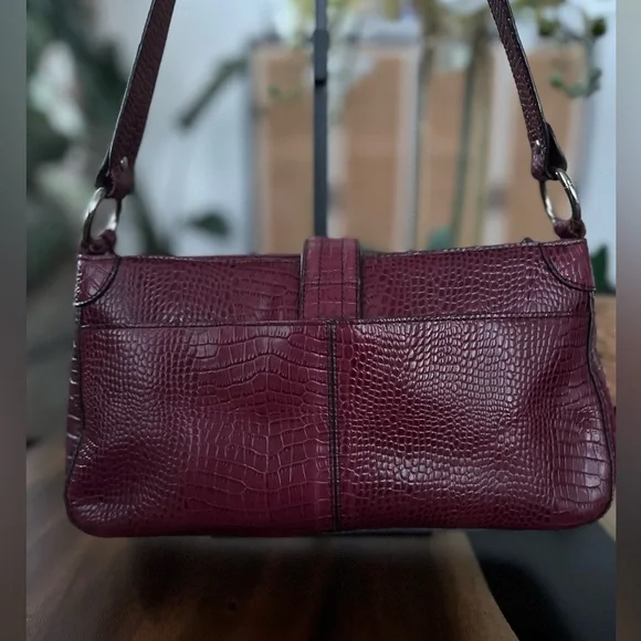 ETIENNE AIGNER Leather Handbag. Classic ‘Chianti Red’ Embossed Leather. EUC - Picture 6 of 8